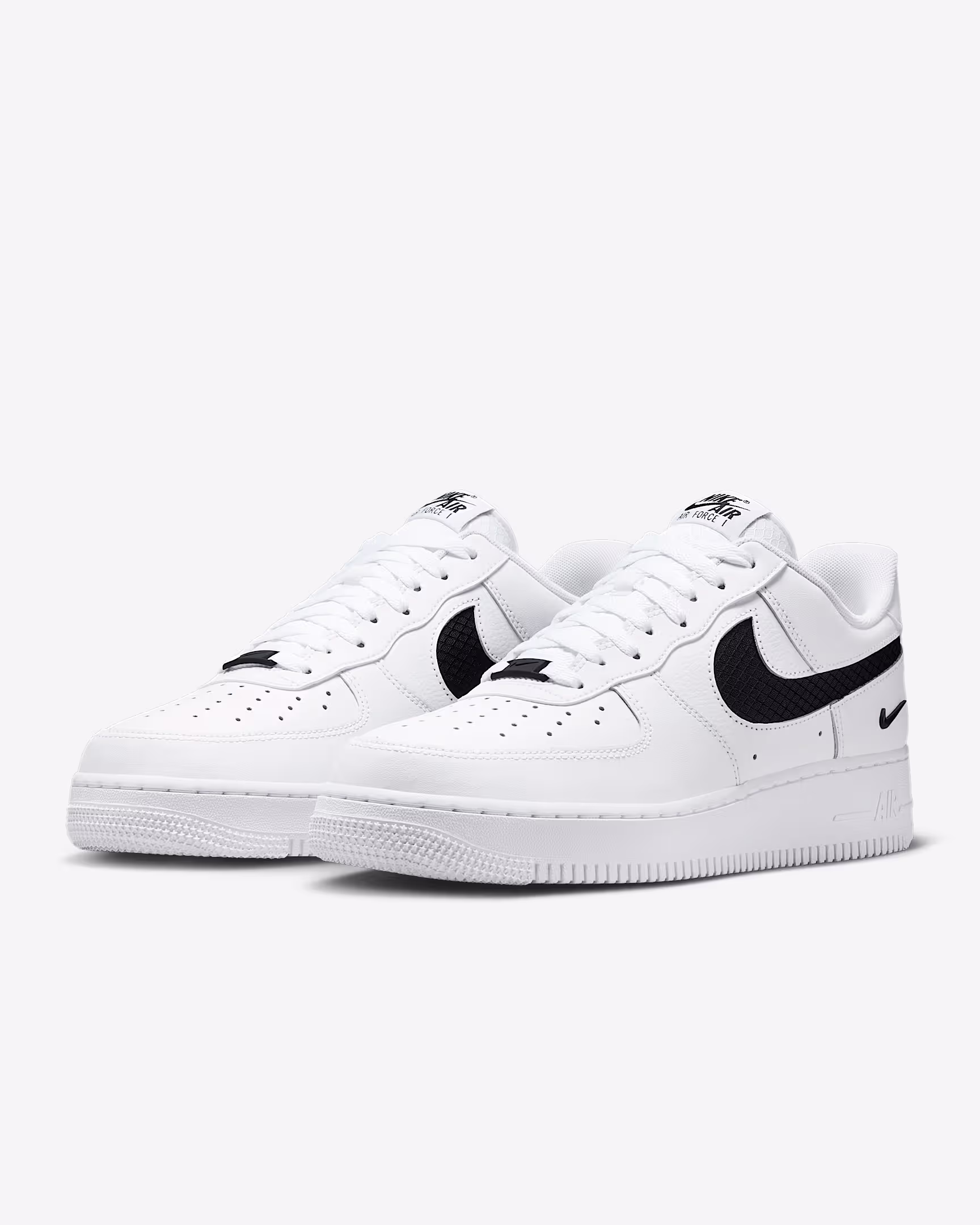 Nike Air Force 1 07 LV8